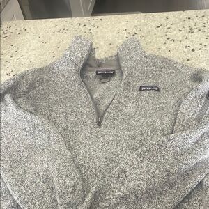 Patagonia Heathered Gray Quarter Zip, women’s size large